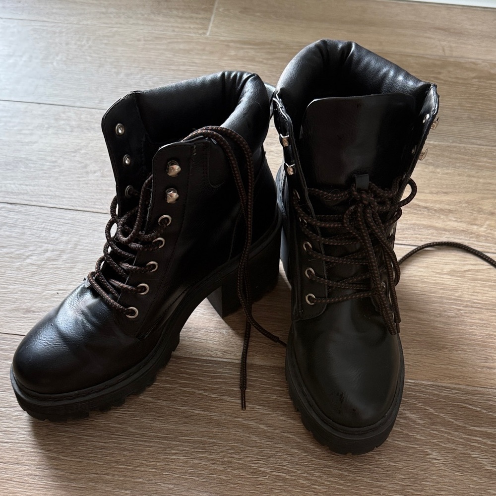 Women's Black Leather Ankle Boots